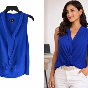 DL Daily Look Royal Blue Sleeveless Twist Front Blouse M Draped V-Neck Top